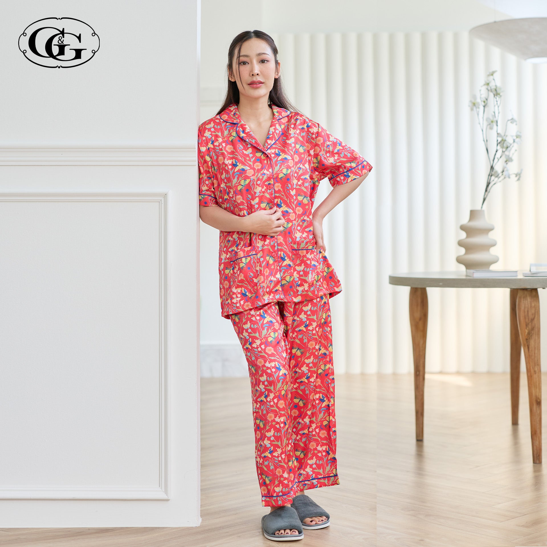 G&G - ชุดนอน เสื้อแขนสั้นคอปก กางเกงขายาว ผ้าซาติน EN4S007