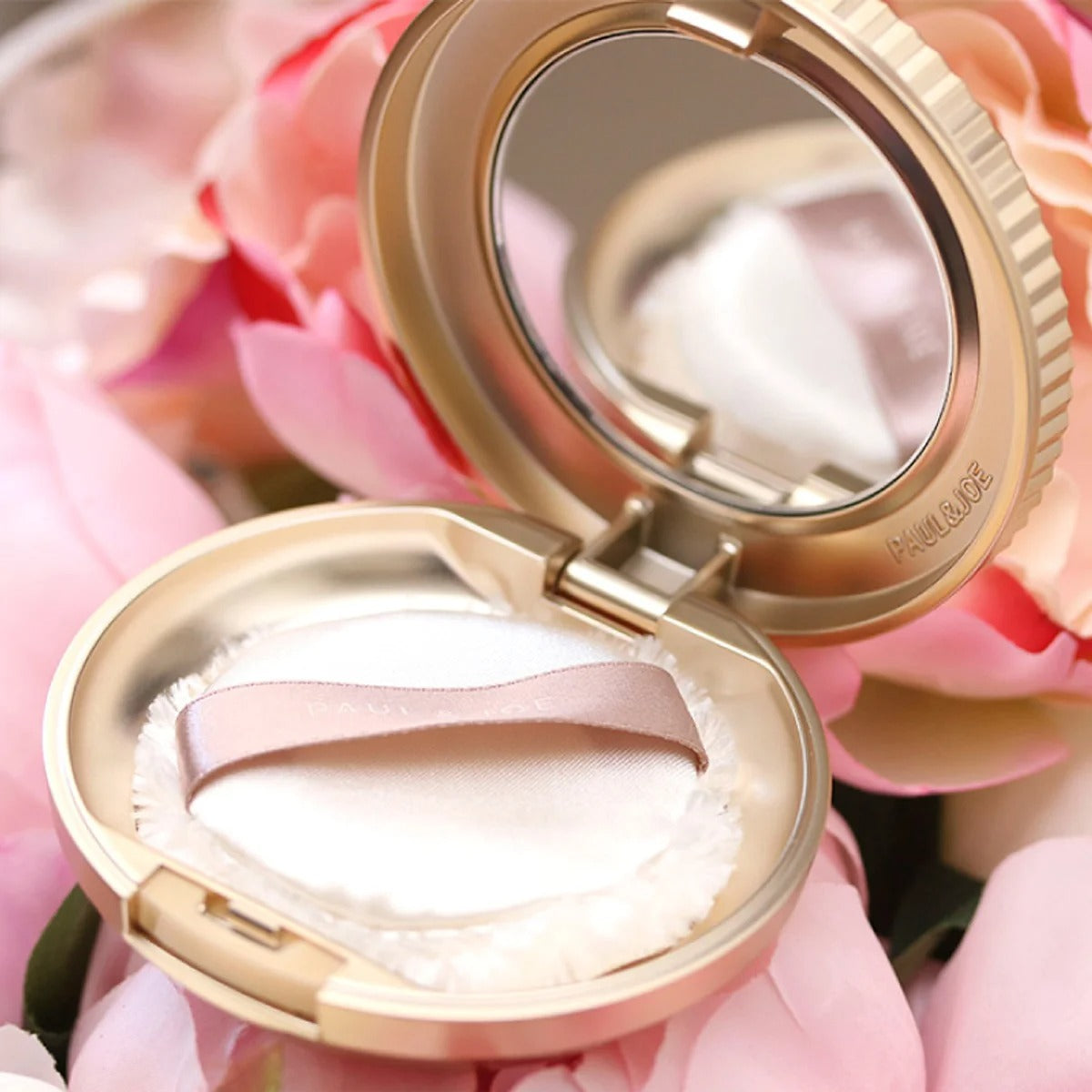 PAUL & JOE - Case Pressed Face Powder - OCC LIFE